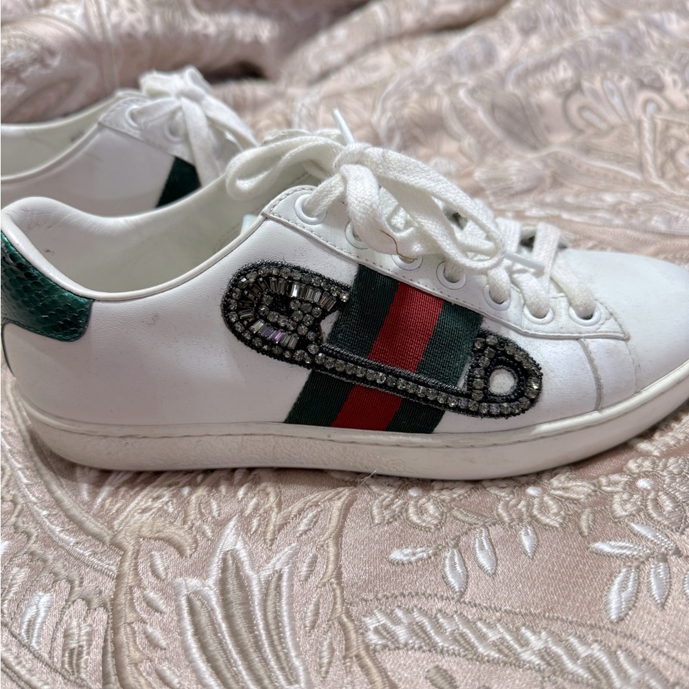 Pre loved Ladies Gucci sneakers. Limited edition design.